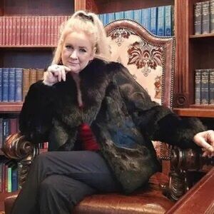 Black Short Rabbit Fur Coat w/Plush Fox Collar